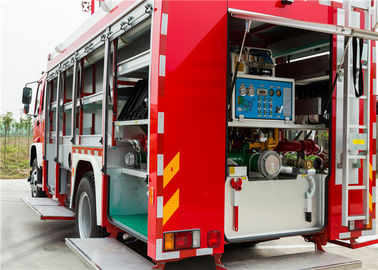 Capacity 300kg Dry Powder Airport Fire Truck Engine Power 440kw For Fire Rescue