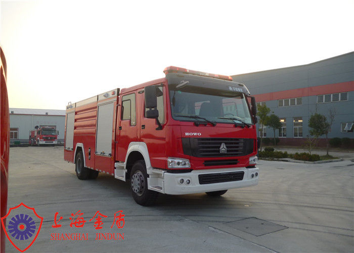 Max Speed 90KM/H Water Tanker Fire Trucks , Heavy Rescue Tender Fire Trucks