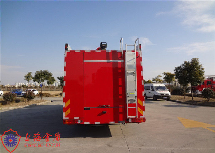 Max Speed 85KM/H Six Seats Fire Fighting Truck With Pressure 1.0MPa Fire Pump