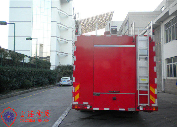 Red Painting 6x4 Drive Fire Fighting Truck With 100W Alarm Control System
