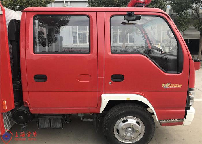 4x2 Drive Water Cooling Fire Service Truck Max Speed 105km/H Two Rows Cabin