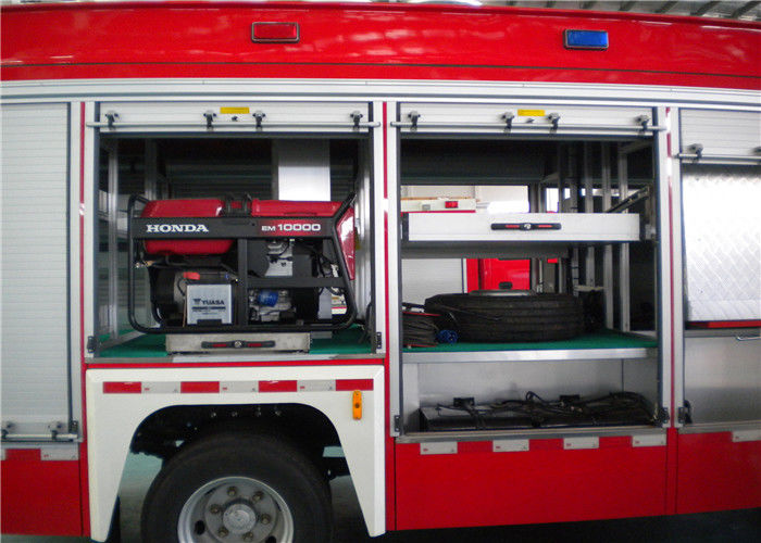 4x2 chassis 260 L/Min Flow Light Fire Truck with Halogen Lamps