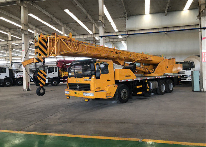 32m Double Lifting Hoists Hydraulic Truck Mounted Crane 70km/H Driving Speed