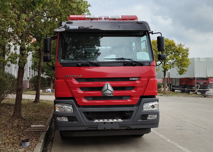 SS304 80L/S 1.0MPa 10000L 15T Water Tanker Fire Truck contains 6 seats