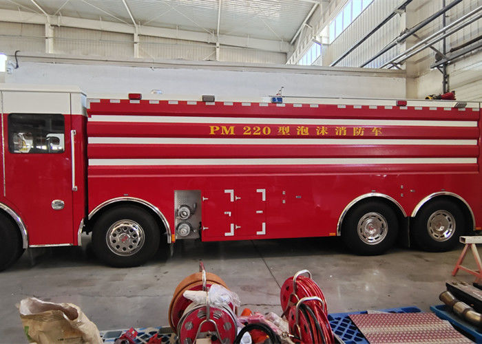 16000L Water 6000L Foam Rescue Fire Truck With 6 Seats