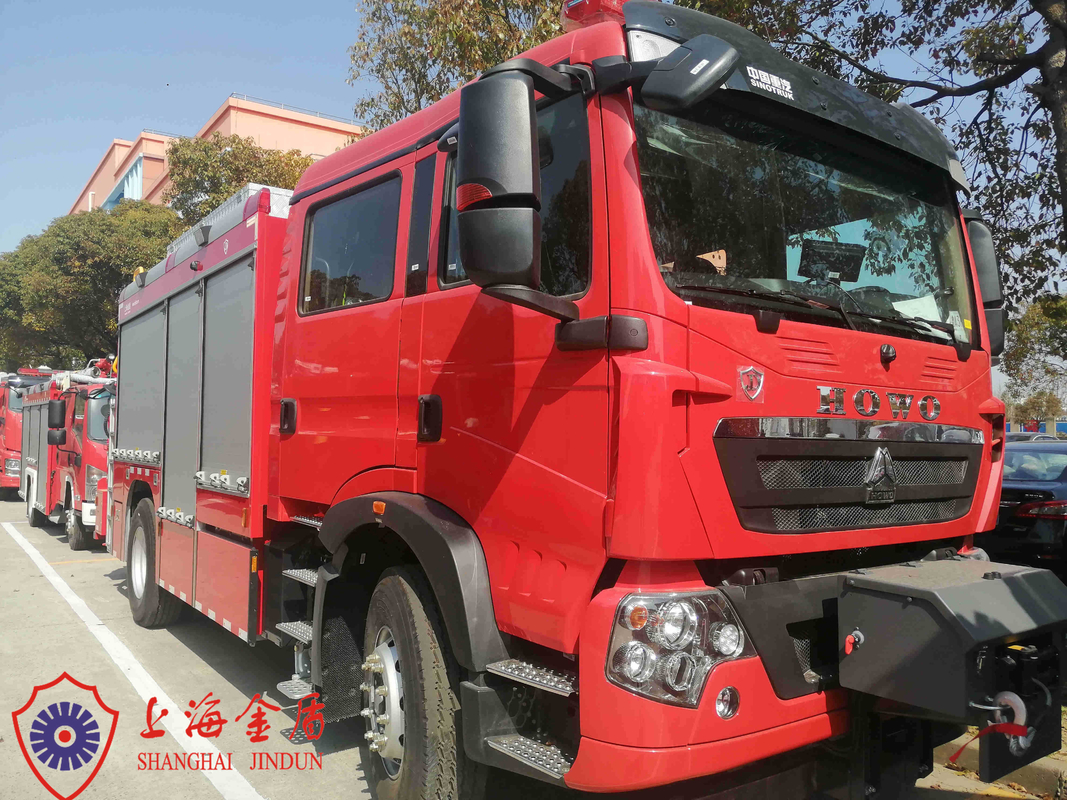 4x2 Drive Six Seats Municipal Fire-Fighting Truck with 6000 Liters Water Tank