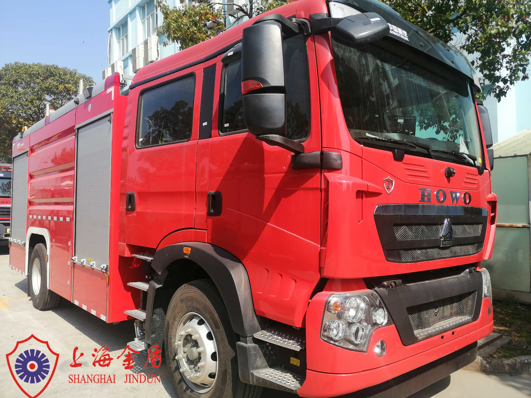 Manual 120L/S Flow Monitor Water Tanker Fire Truck Vehicle with 85m Spray Range
